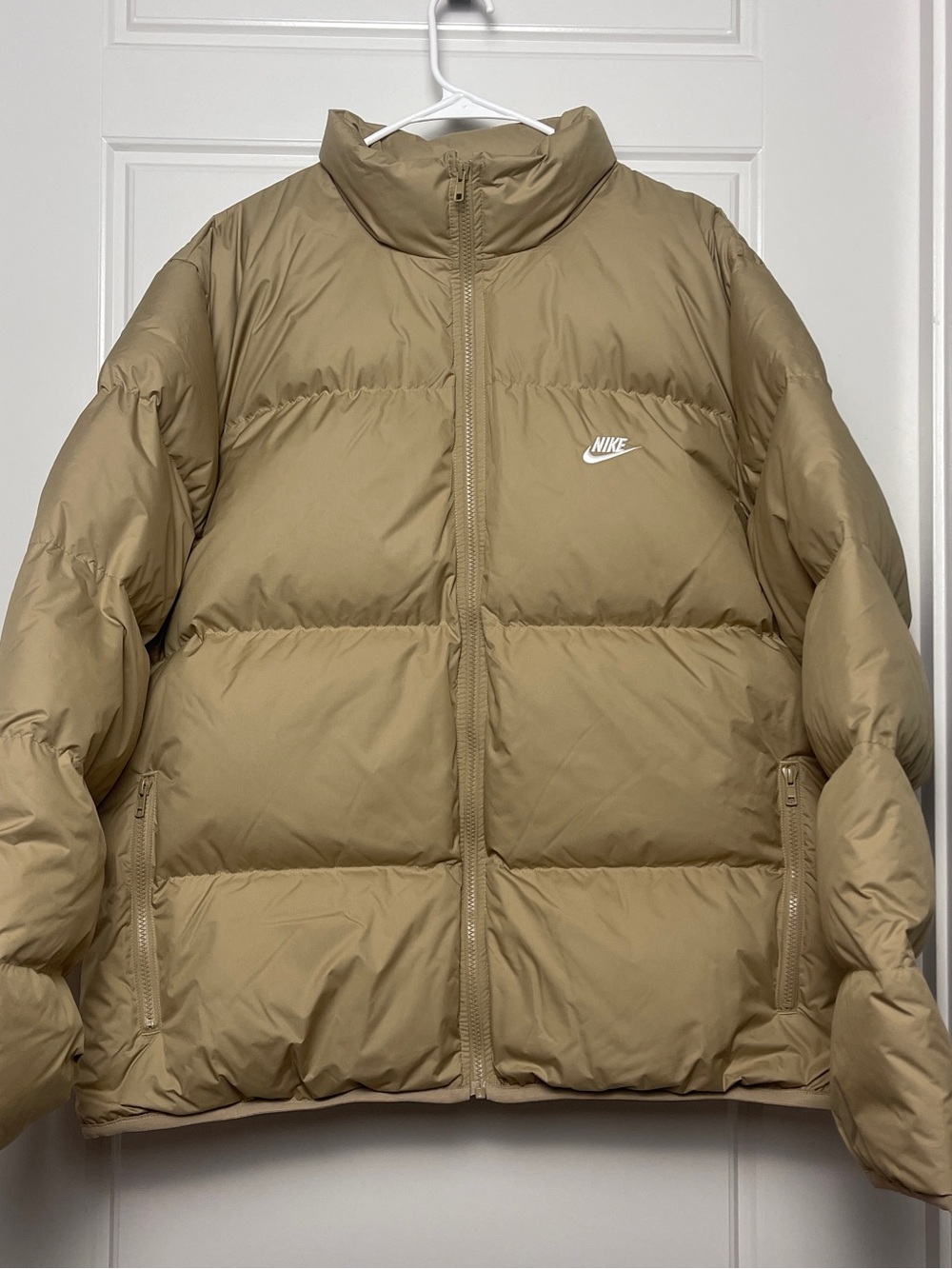 Nike Sportswear Club Therma-FIT Down Puffer Jacket Men XL Beige NWT